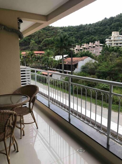 112- Alquiler Deptos Complejo Summerbeachbombinhas Apartment